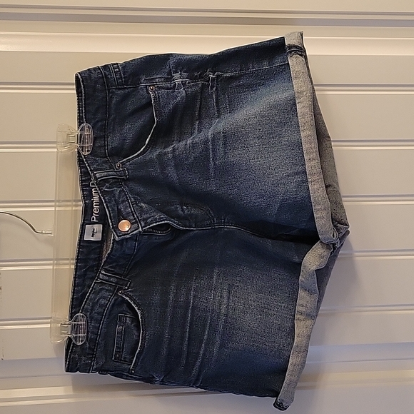 Jean shorts - Picture 1 of 3